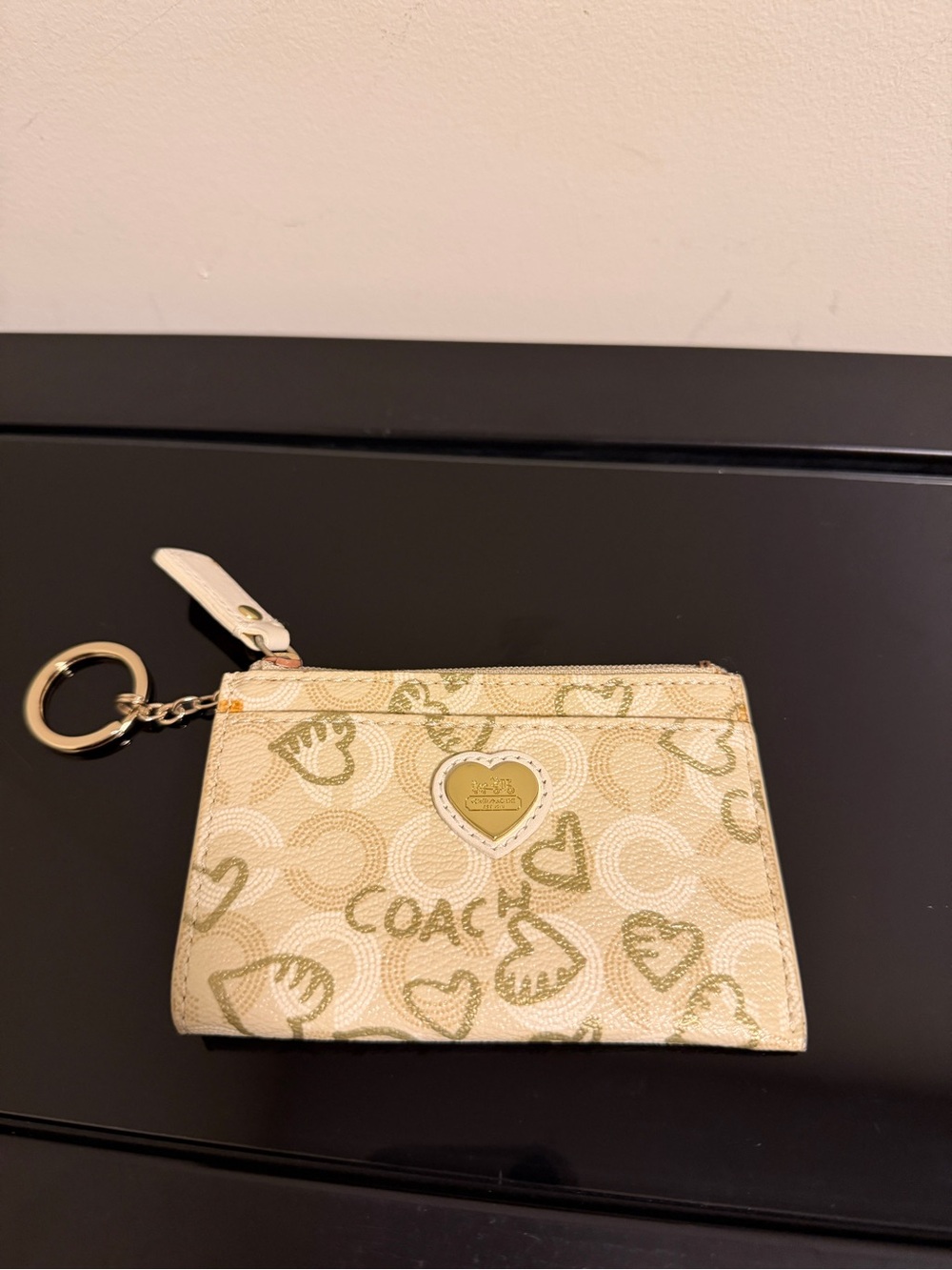 Coach Key Cles Heart Zip Card Case Wallet with Gold Accent